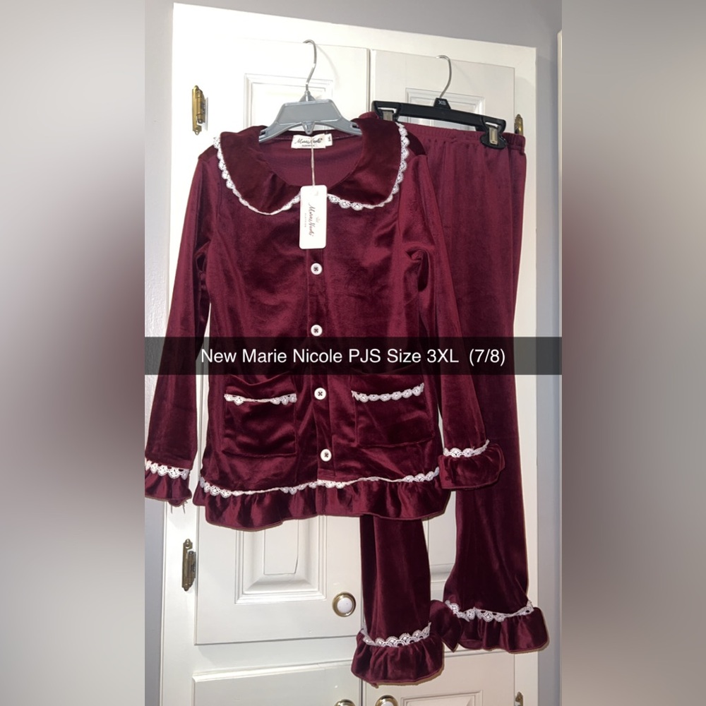 NEW Maroon and White Pajama Set with Elegant Lace Trim - Picture 3 of 3
